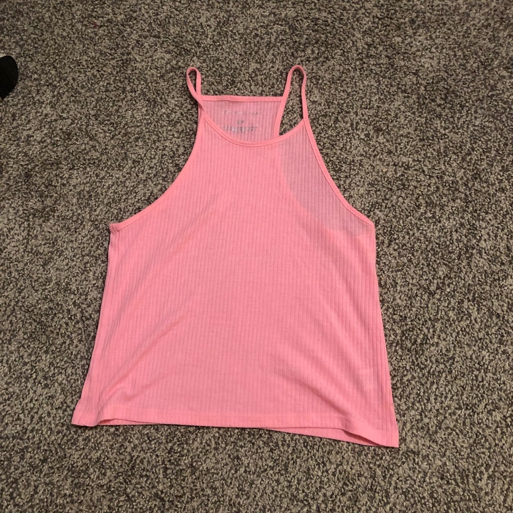 pink tank top